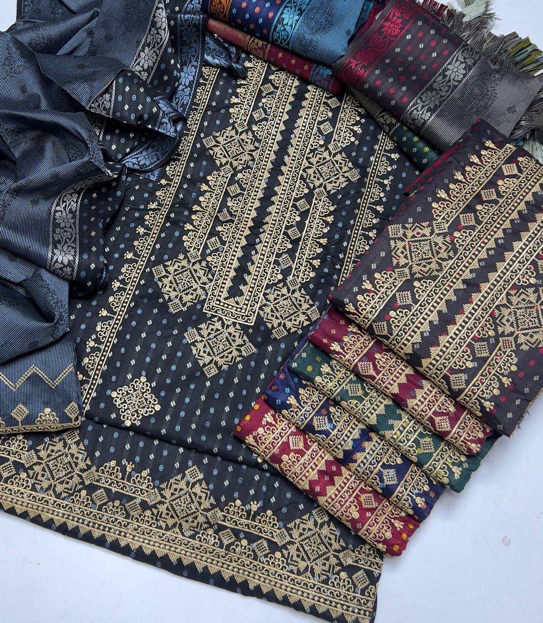 Sussi Jacquard 3 PC Winter Collection